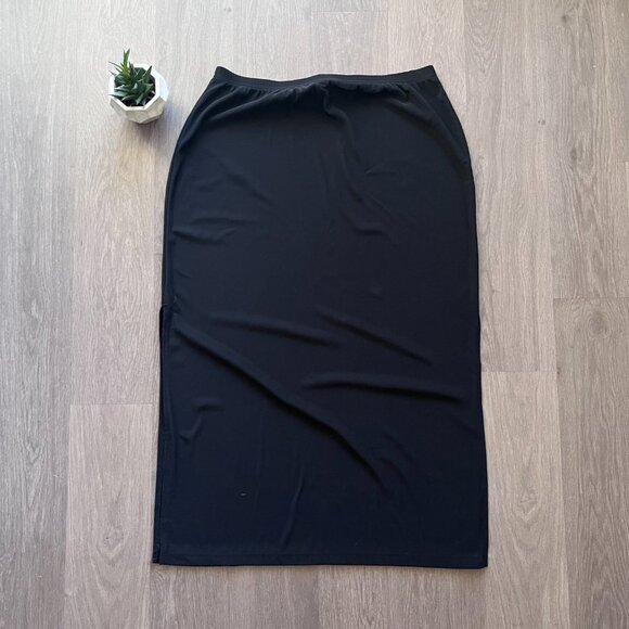 Jessica Plus Black Midi Skirt with Side-Slit & Elastic Waist - Picture 11 of 11